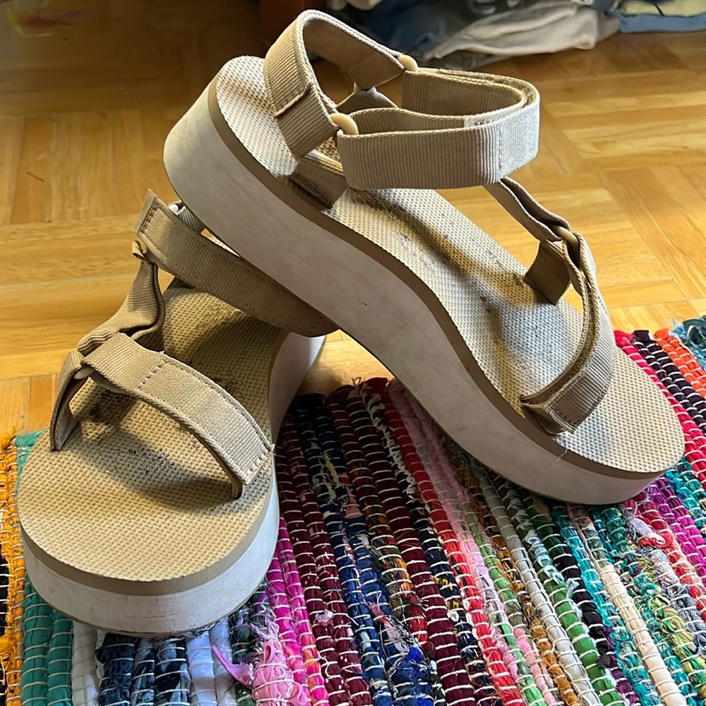 Platform Tevas - image 1